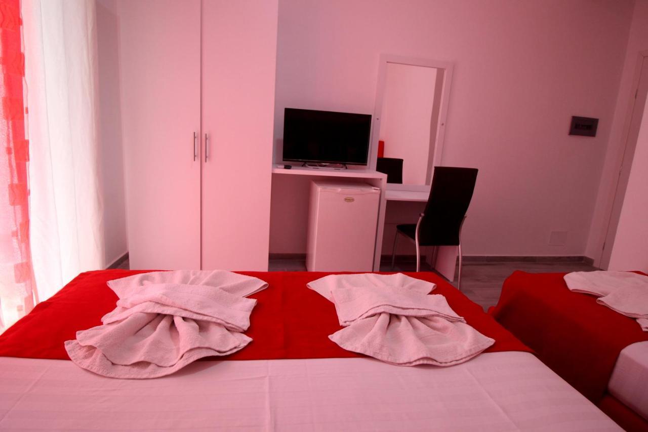Hotel Vila Kapllani Саранда Экстерьер фото